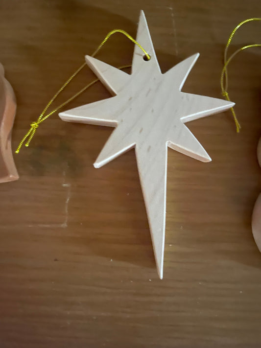 Wooden star ornament (North star)