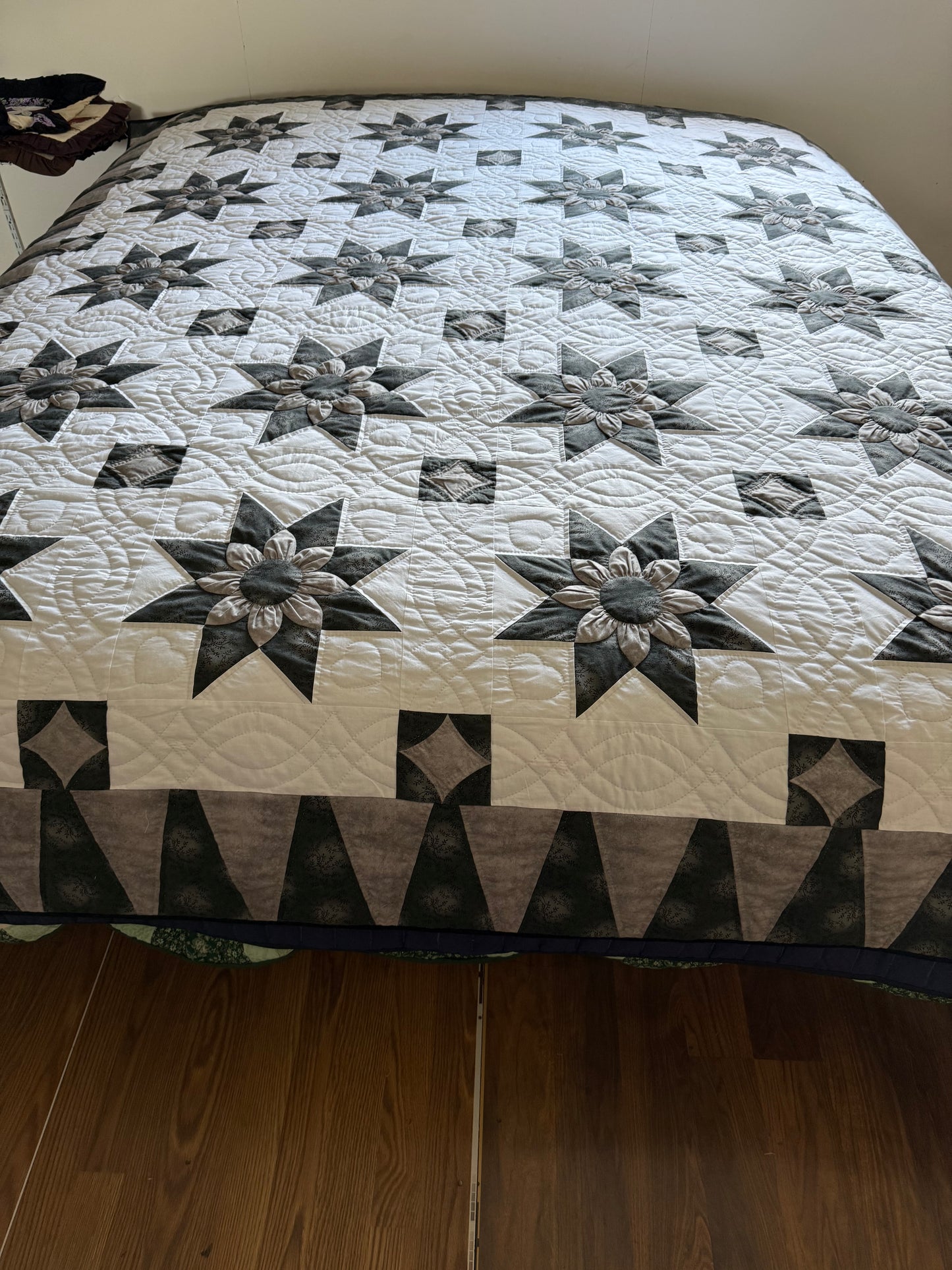 Amish Quilt (Star Dahlia)