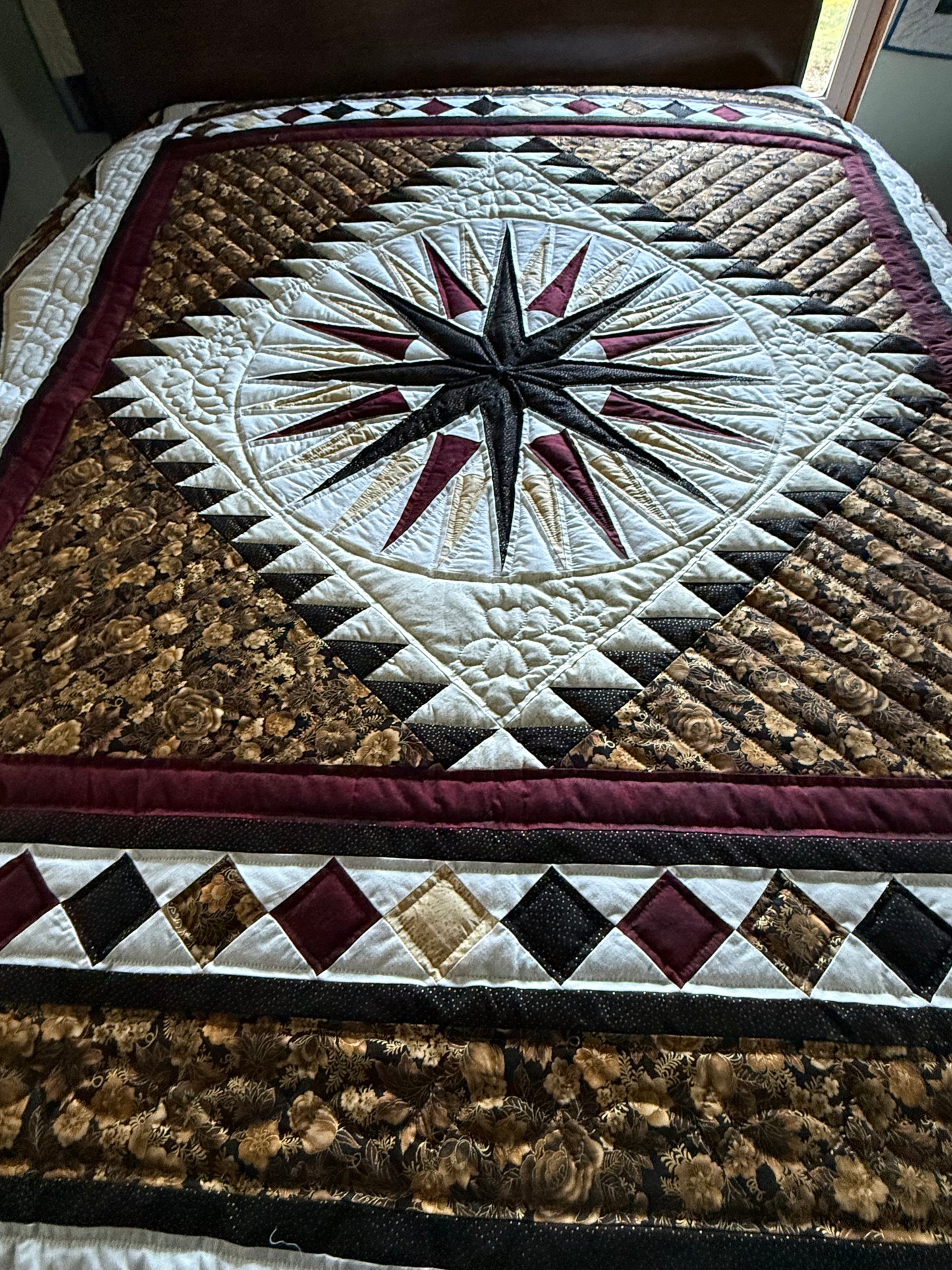 Amish Quilt (Mariner’s Compass)