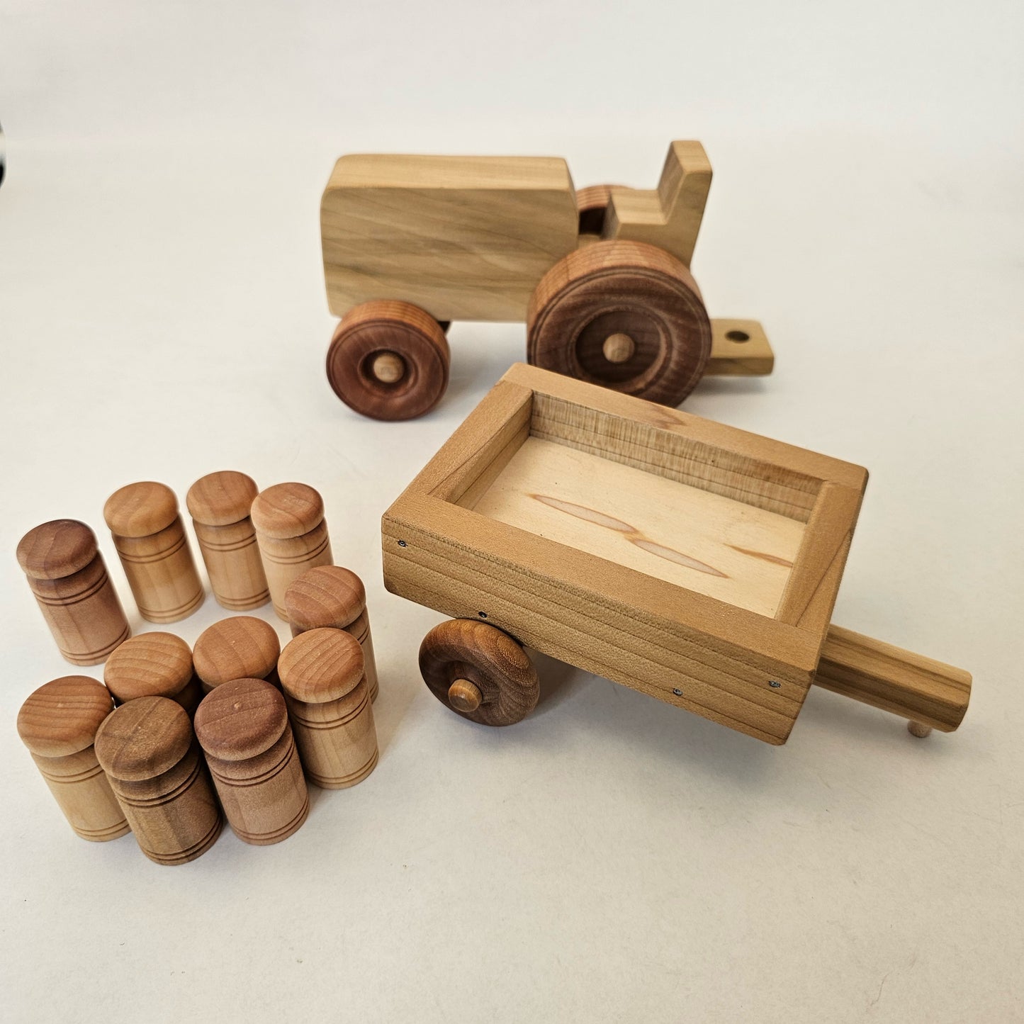 Wooden Tractor with cart and wooden milk cans