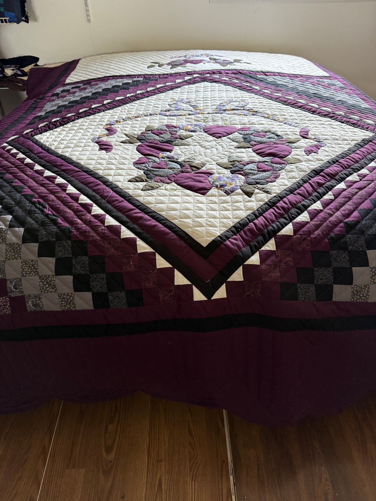 Amish Quilt (trip around the rose)