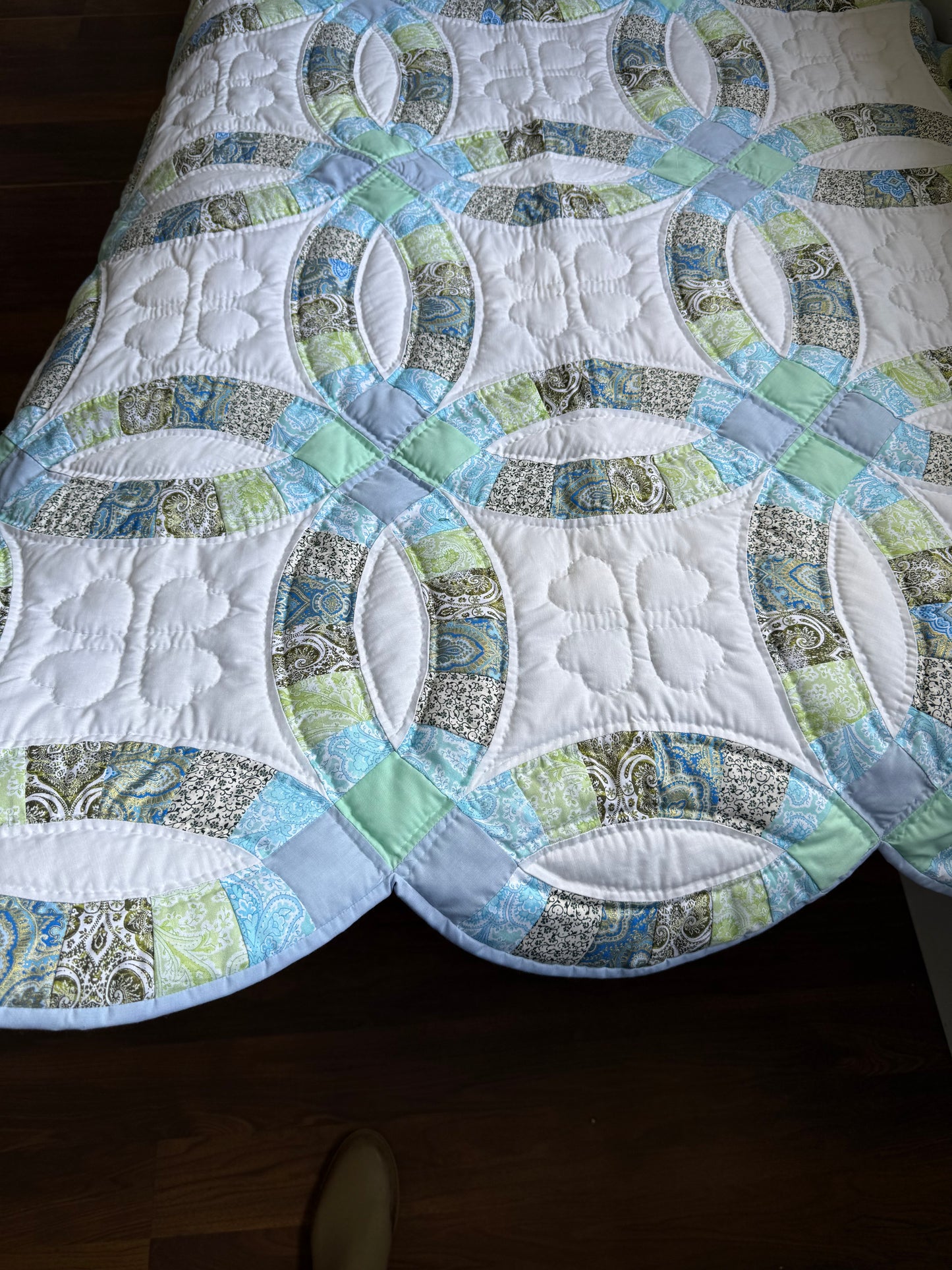 Amish hand quilted  lap quilt or baby quilt