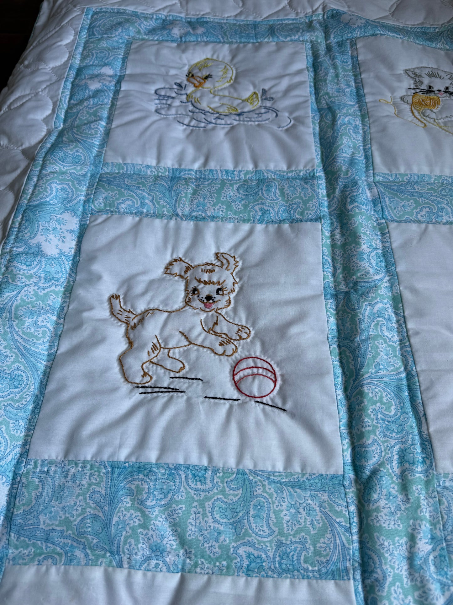 Amish hand quilted  lap quilt or baby quilt