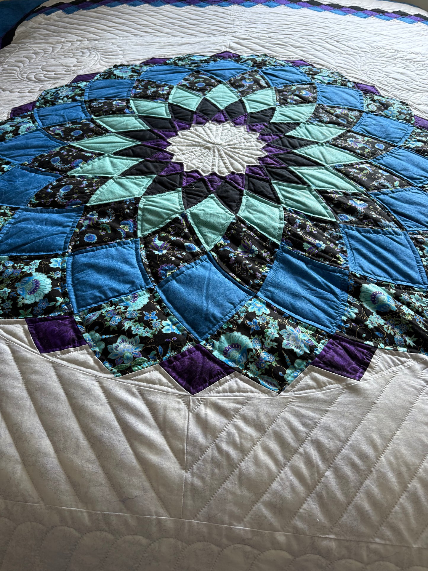 Amish Quilt (Giant Dahlia)