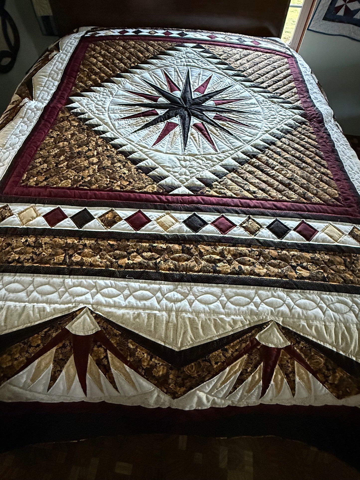 Amish Quilt (Mariner’s Compass)