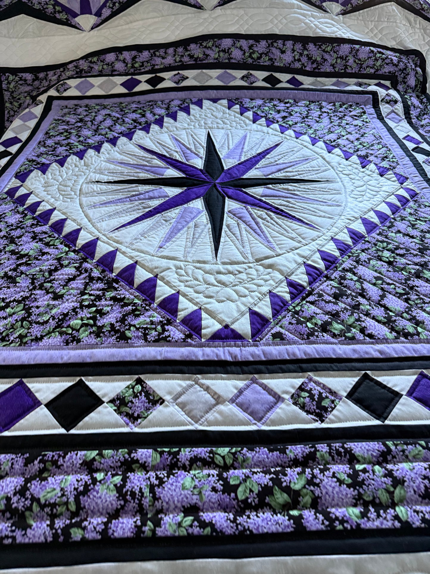 Amish Quilt (Mariner’s Compass)