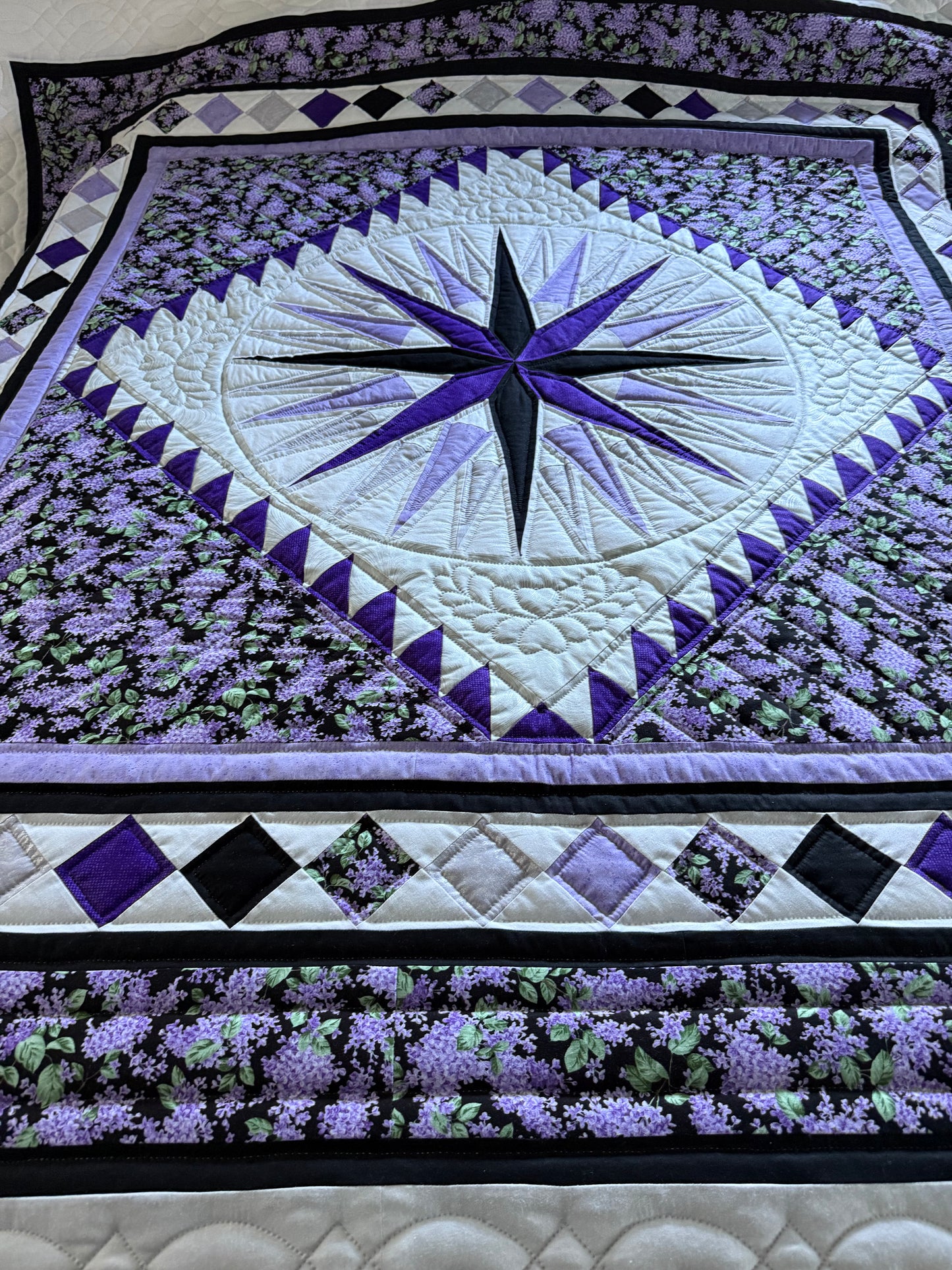 Amish Quilt (Mariner’s Compass)