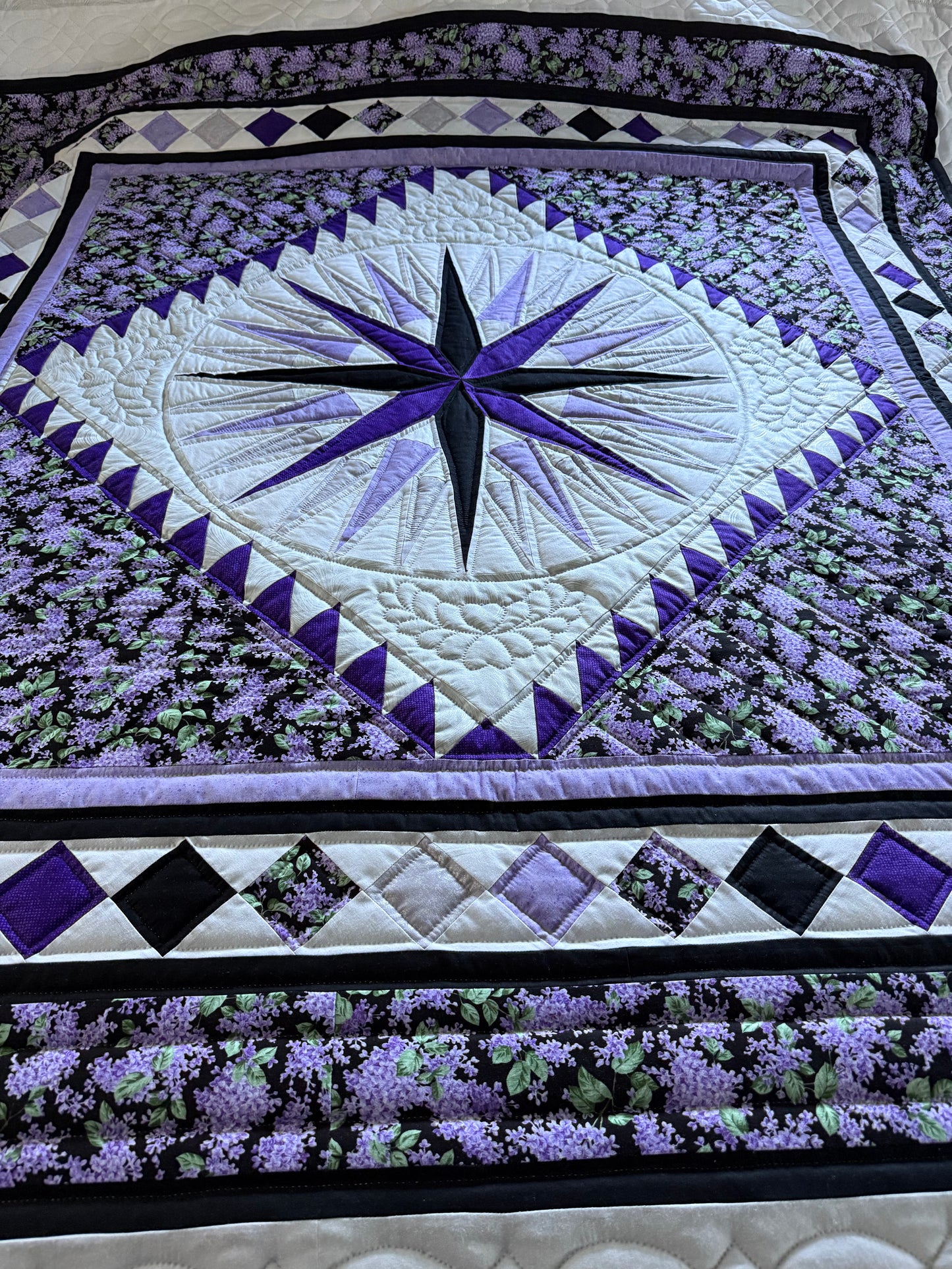 Amish Quilt (Mariner’s Compass)