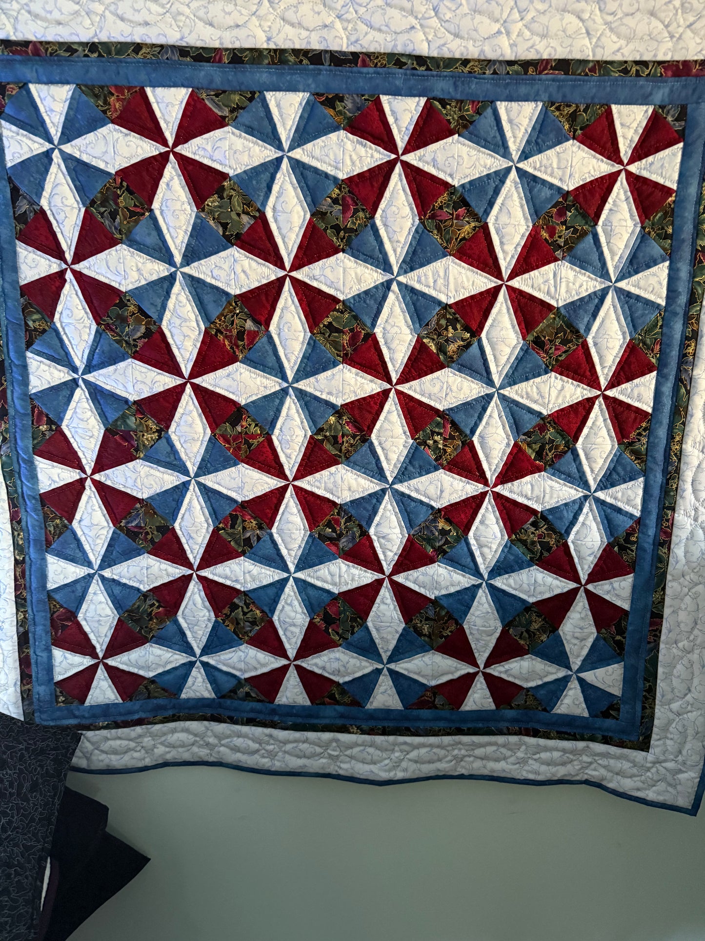 Amish quilt wall hanging/lap quilt