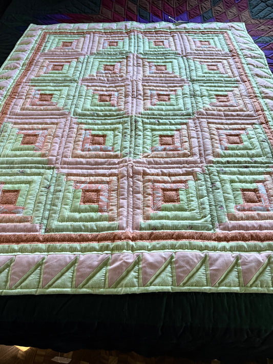 Lap Quilt (Log Cabin)