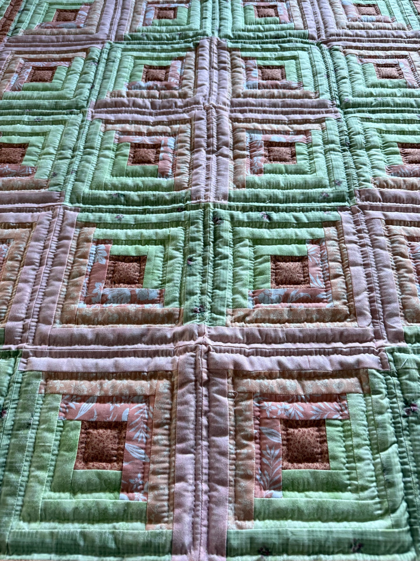 Lap Quilt (Log Cabin)