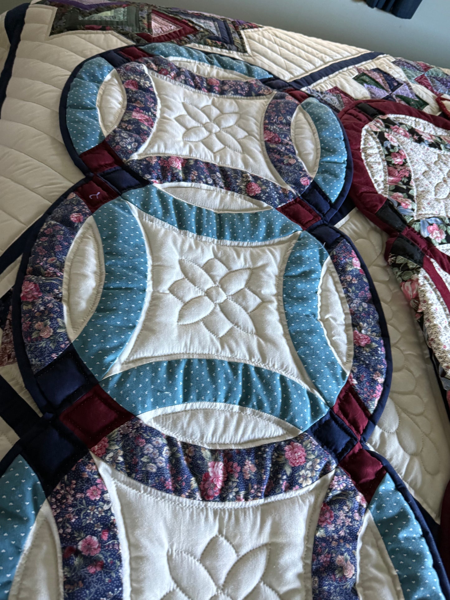 (Amish  quilted table runner