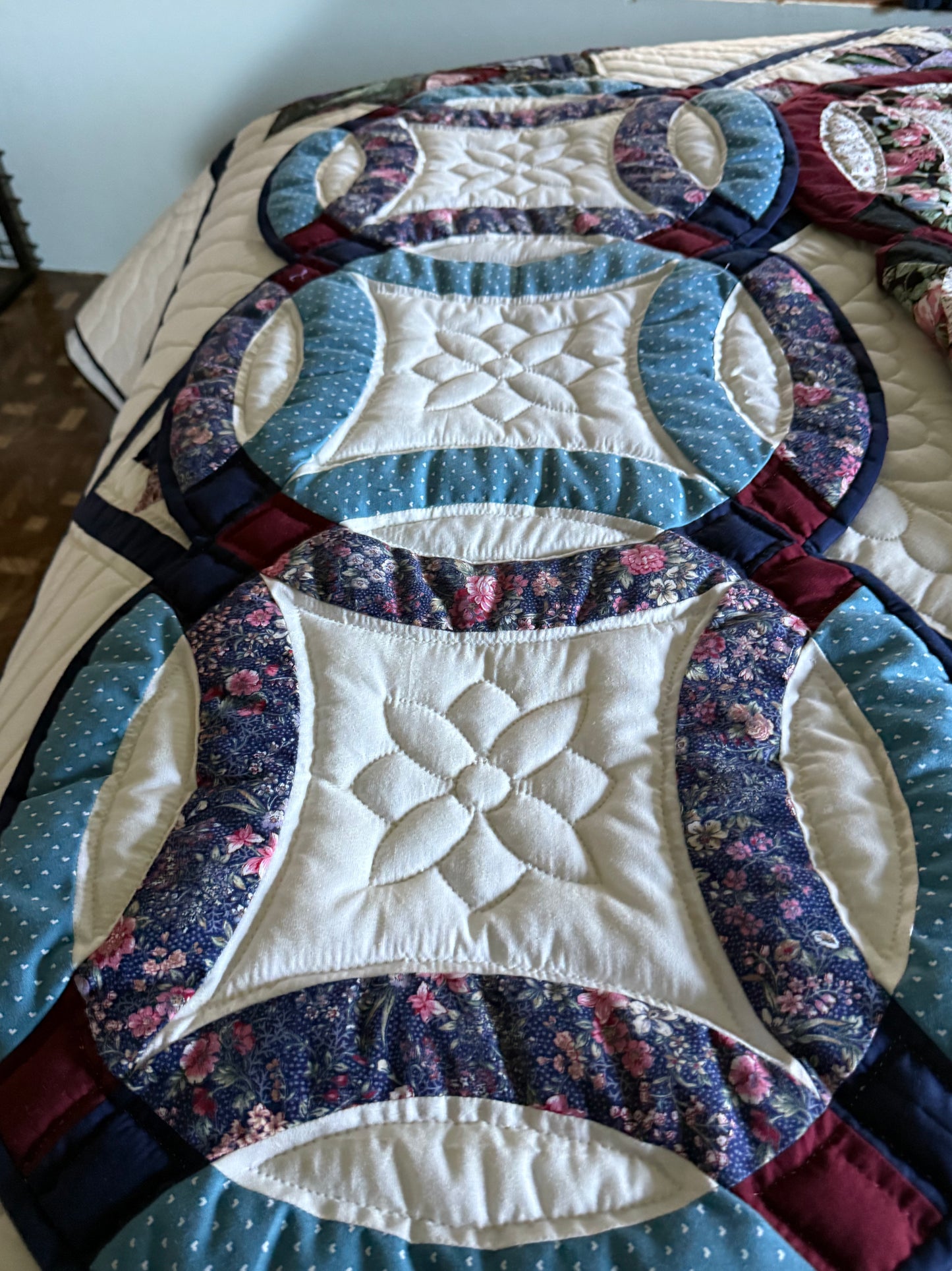 (Amish  quilted table runner